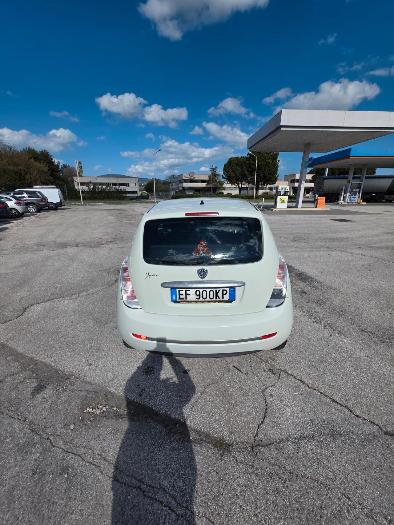 Lancia Ypsilon neo patentati 81000 km