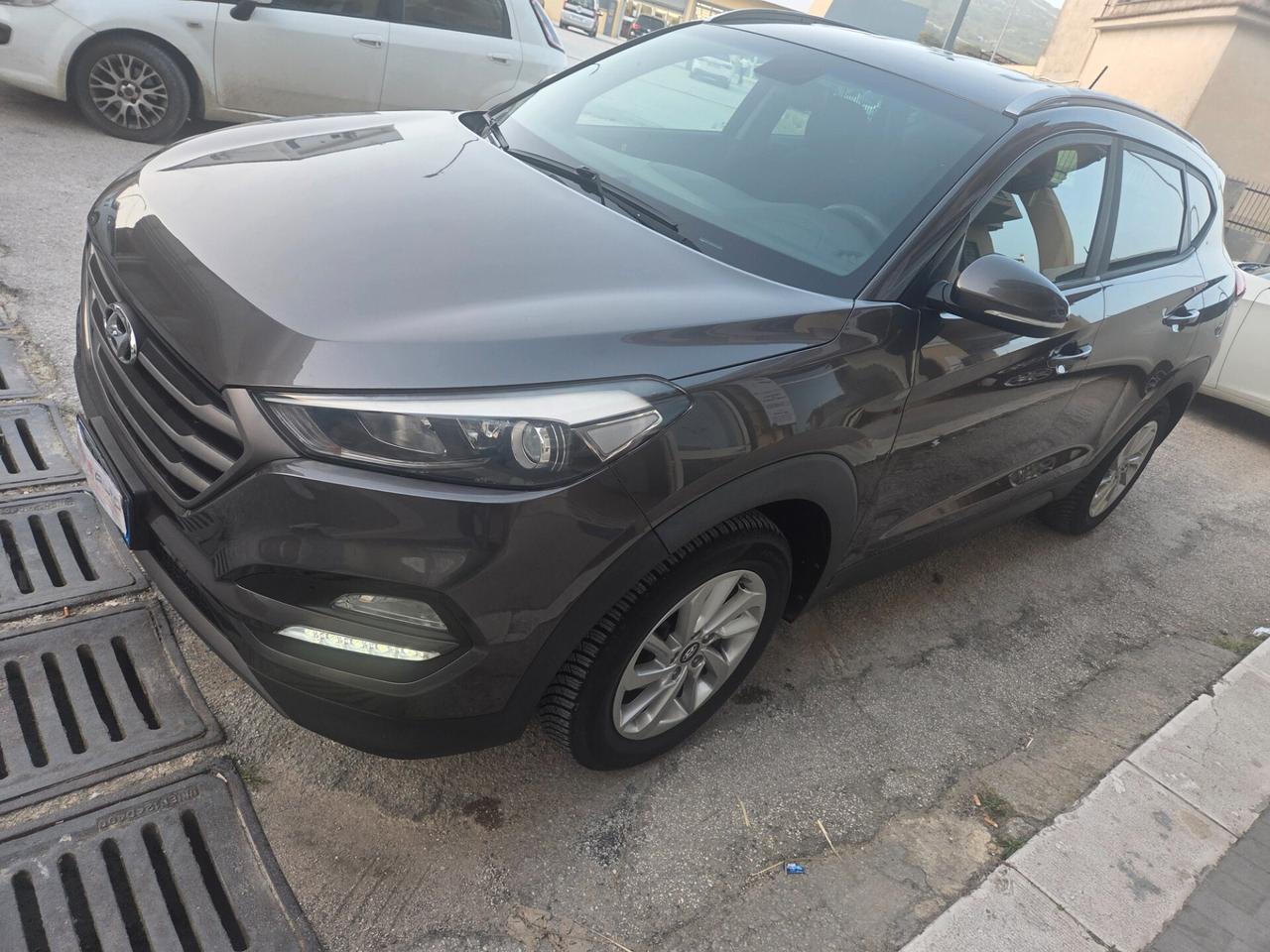 HYUNDAI TUCSON 1.7 CRDI 115 CV ANNO 2015 KMCERTIF