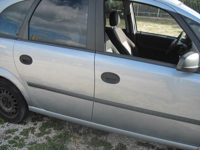 MERIVA 1.4 BENZINA 90 CV NEOPATENTATI SCONTO IN SEDE