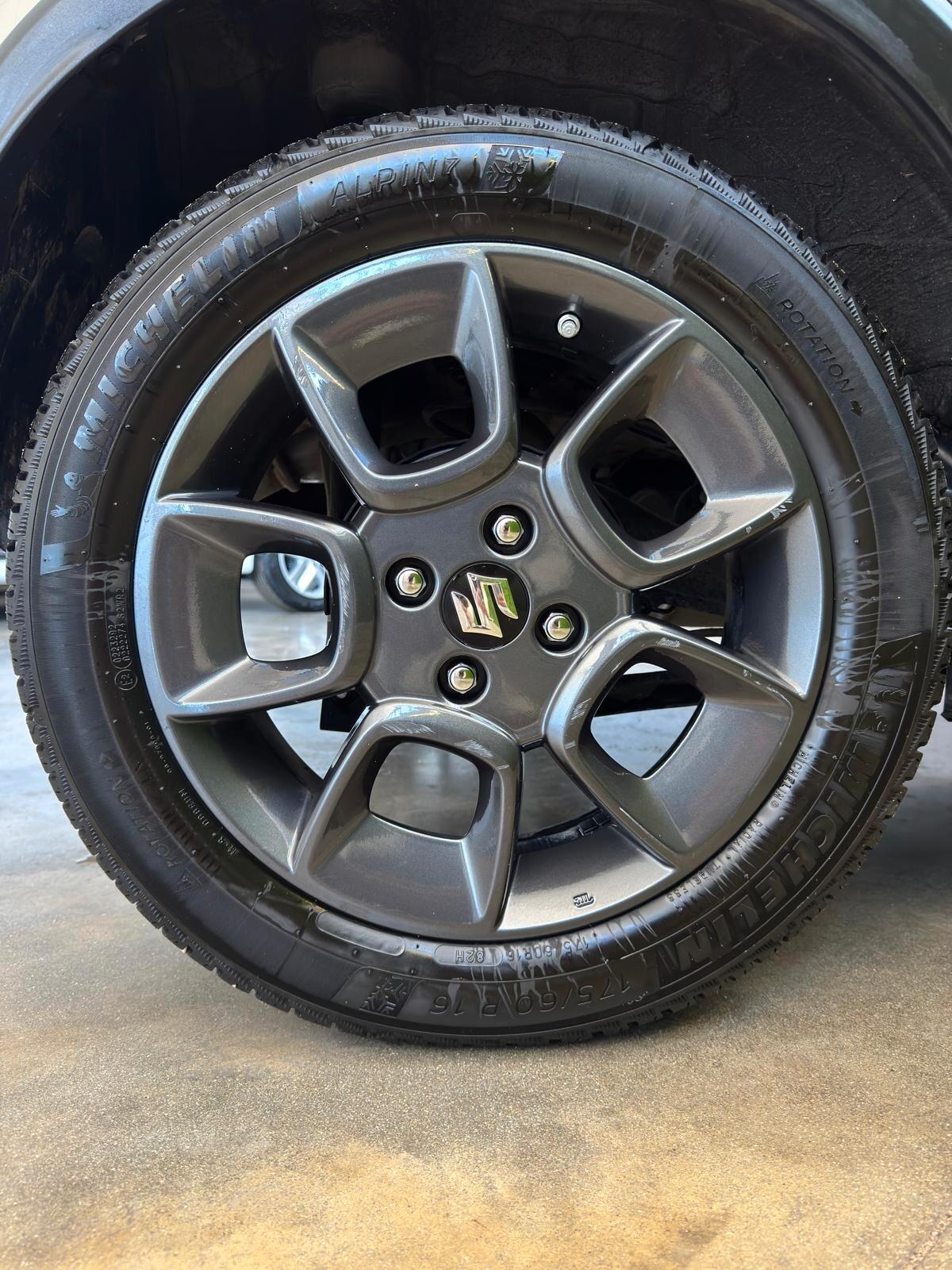 Suzuki Ignis 1.2 Hybrid 4WD All Grip Top