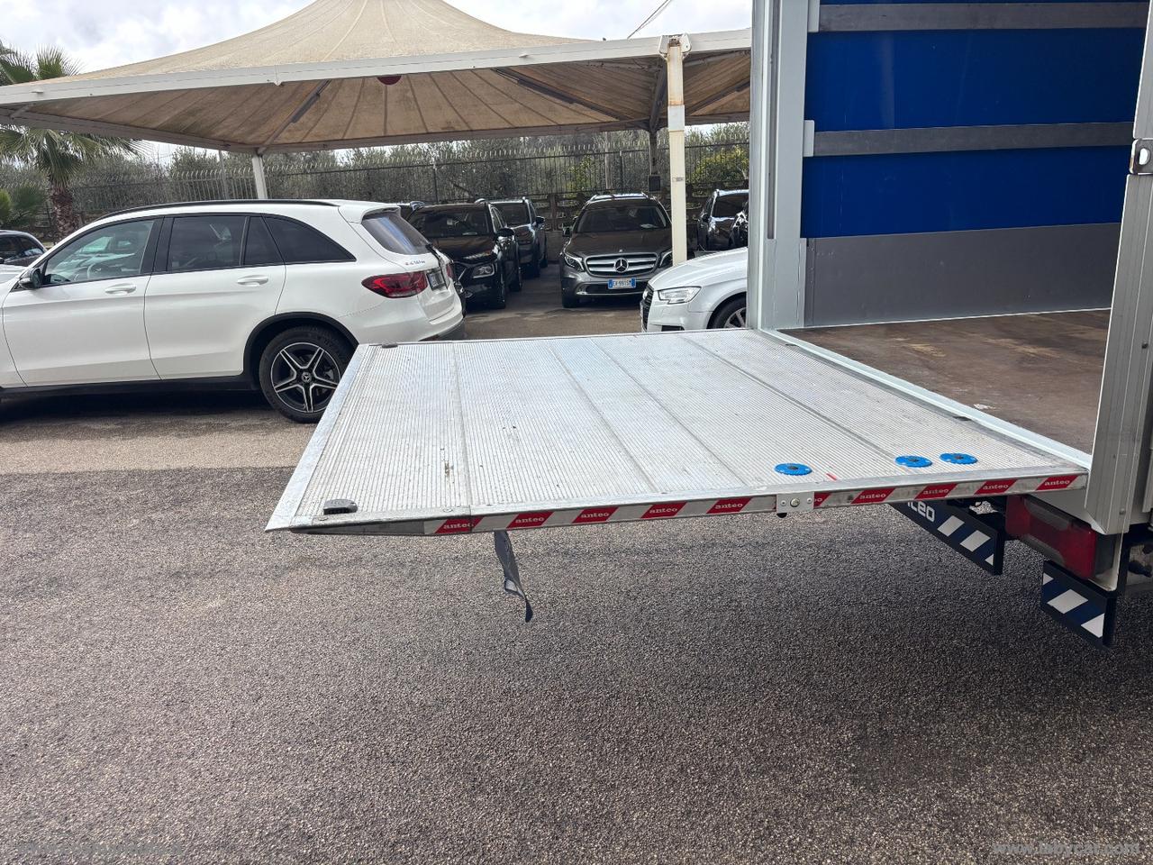 DAILY 35C15 CENTINATO CON PEDANA PASSO 4100