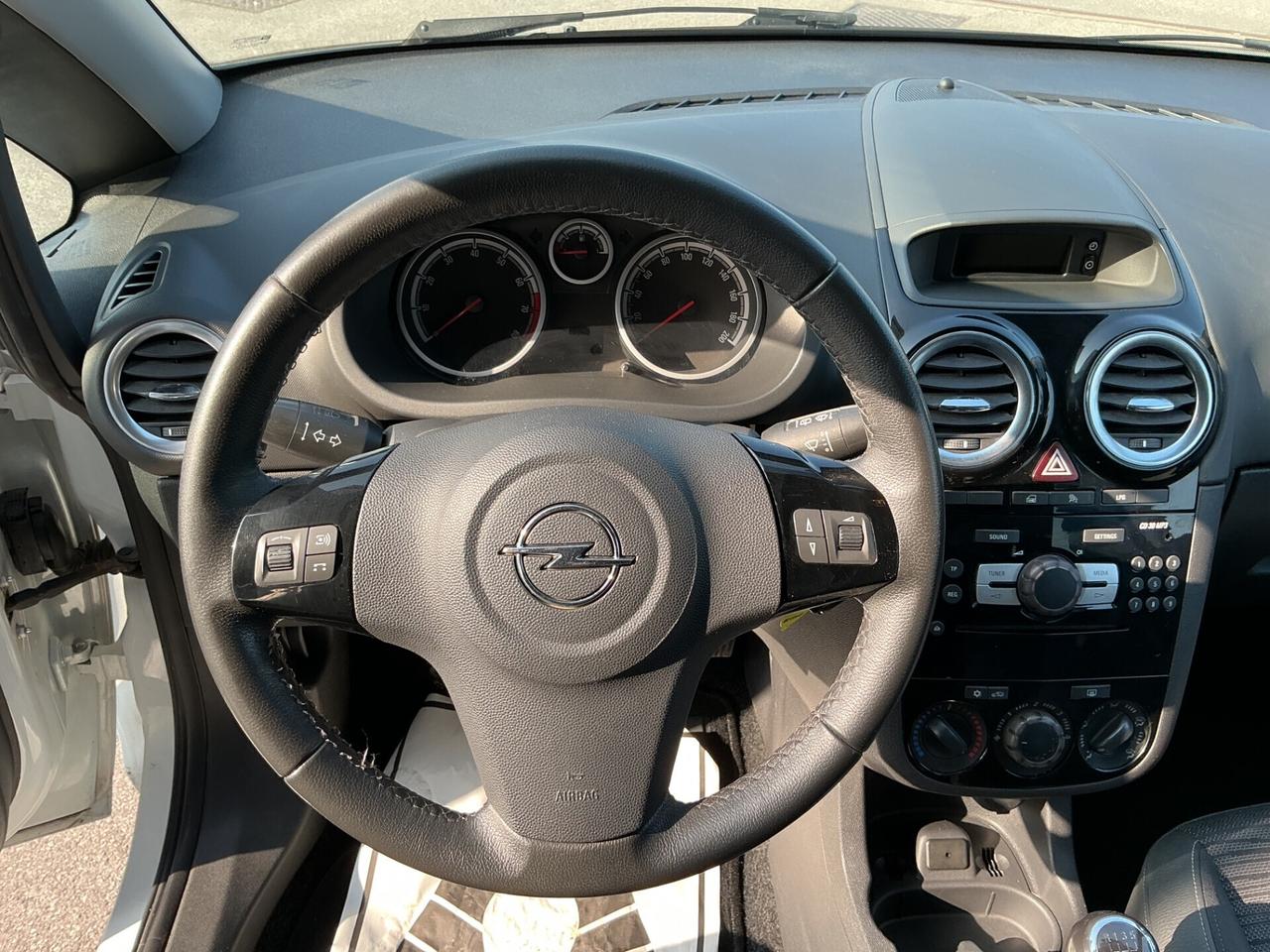 Opel Corsa 1.2 GPL Neopatentati