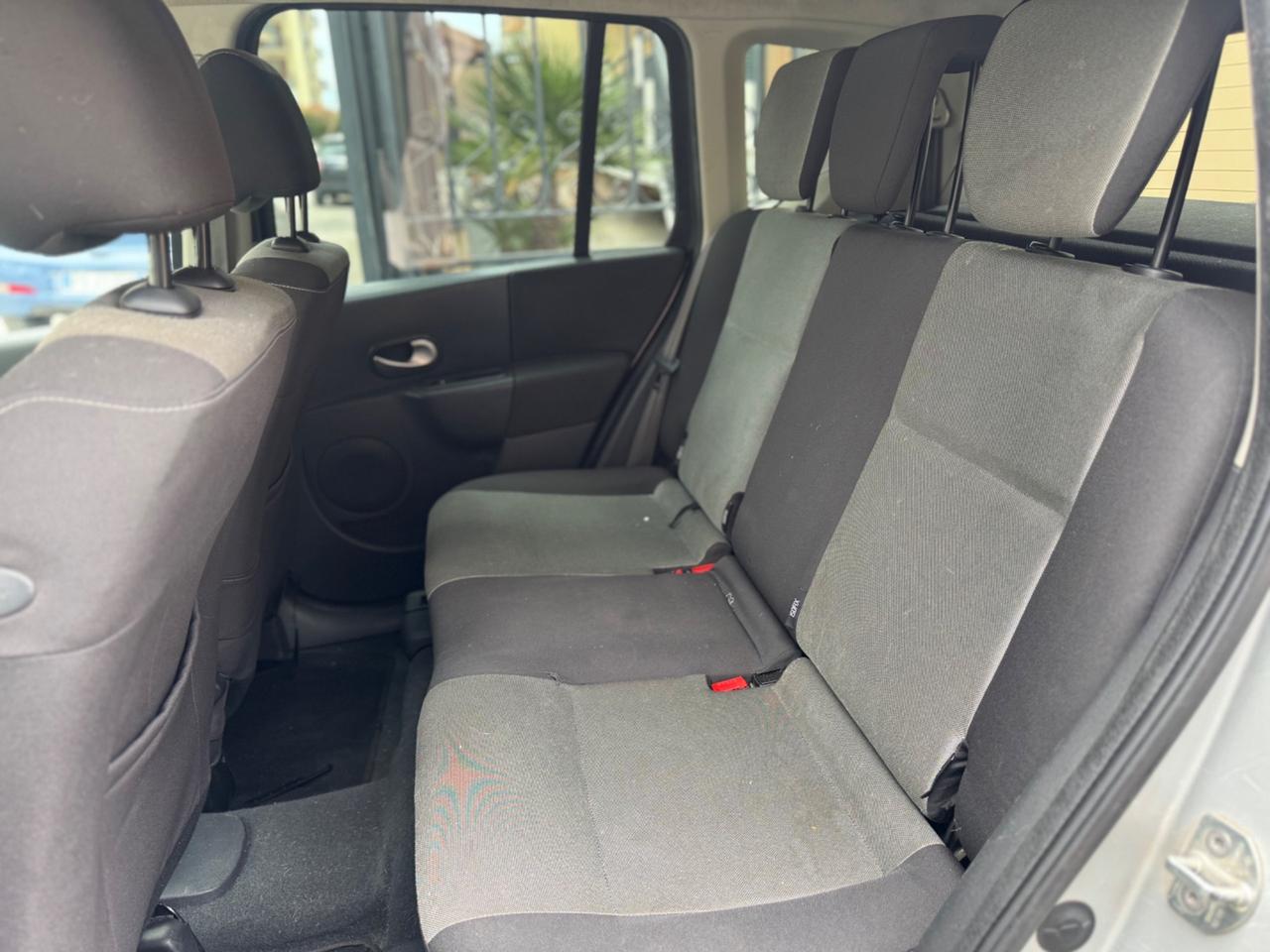 Renault Modus Grand 1.5 dCi 105CV Dynamique