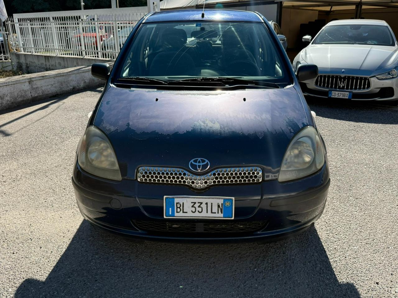 Toyota Yaris 1.0i 16V cat 5 porte Sol