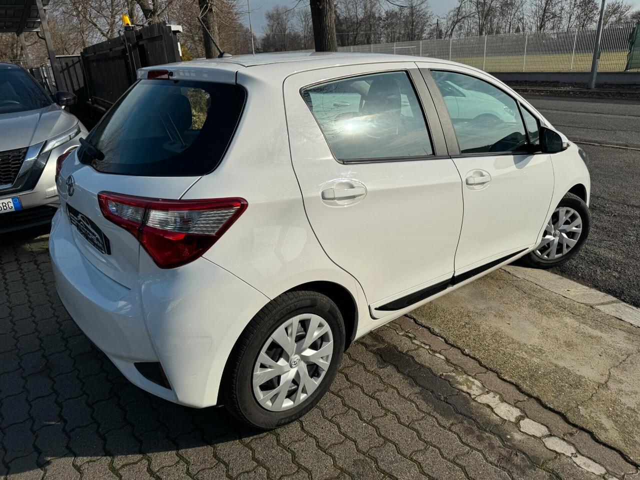 Toyota Yaris 1.0 72 CV 5 porte Cool