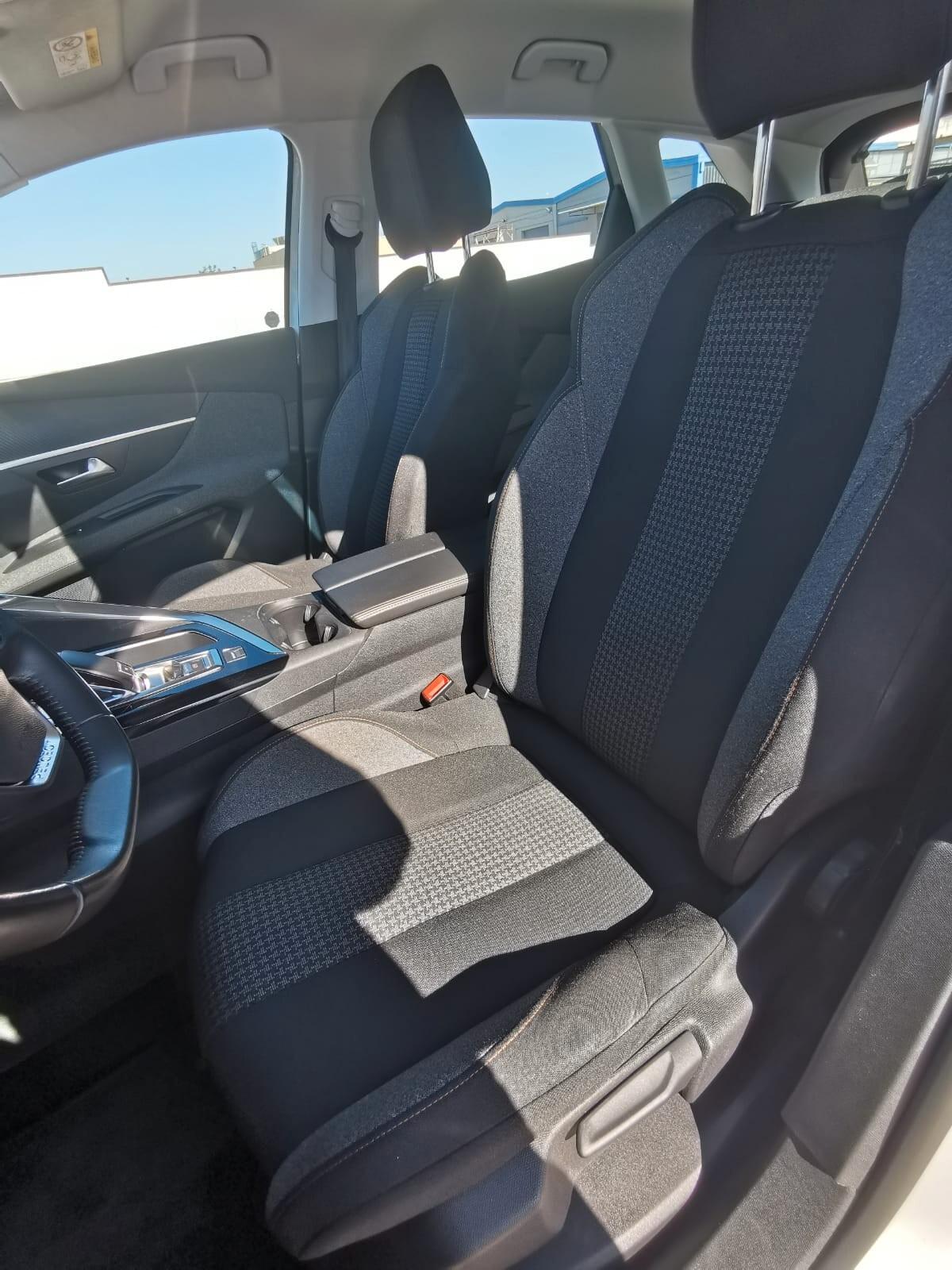 Peugeot 3008 BlueHDi 130 EAT8 Allure 2020