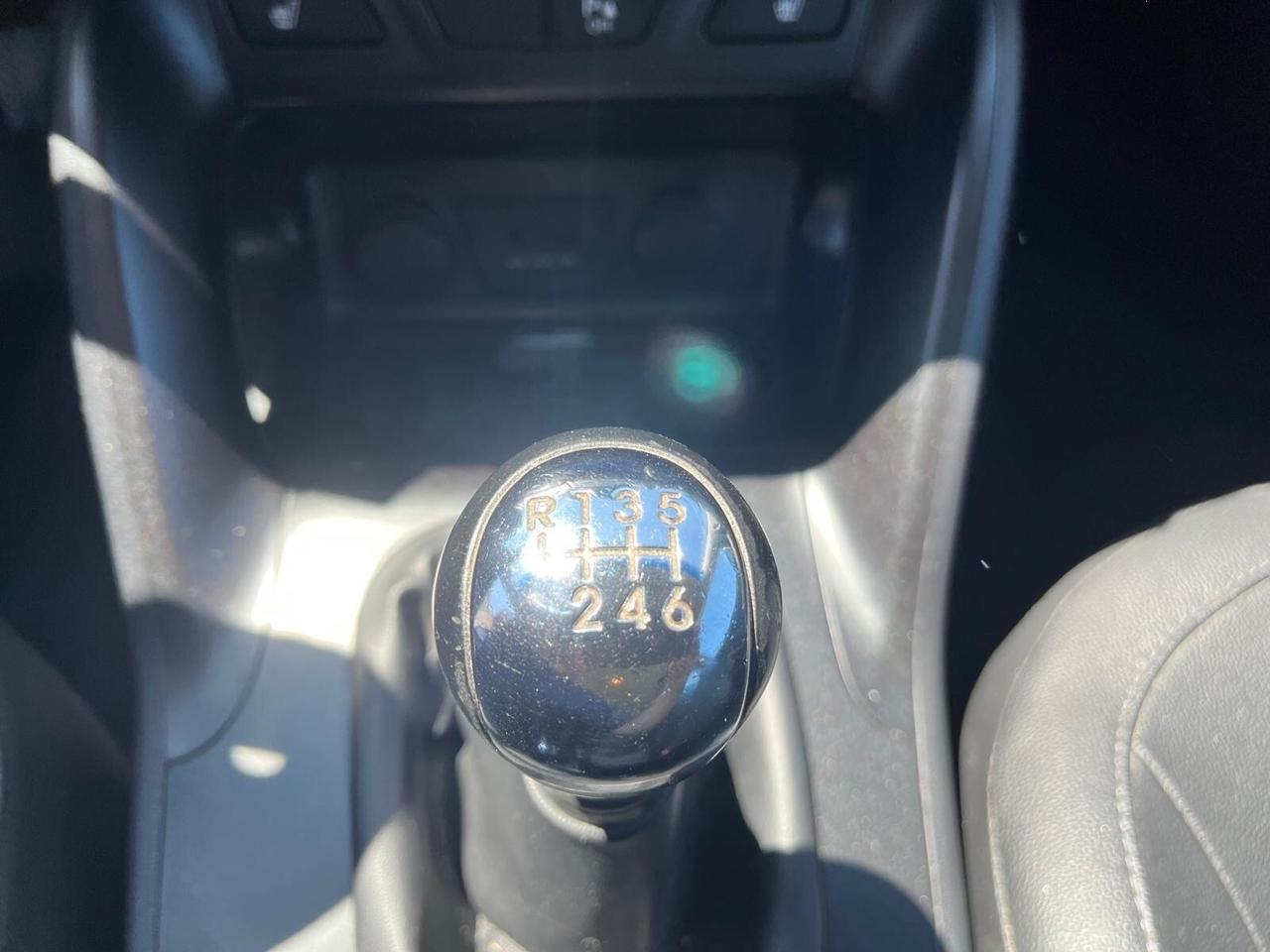 Hyundai iX35-1.7 crdi- full-2014