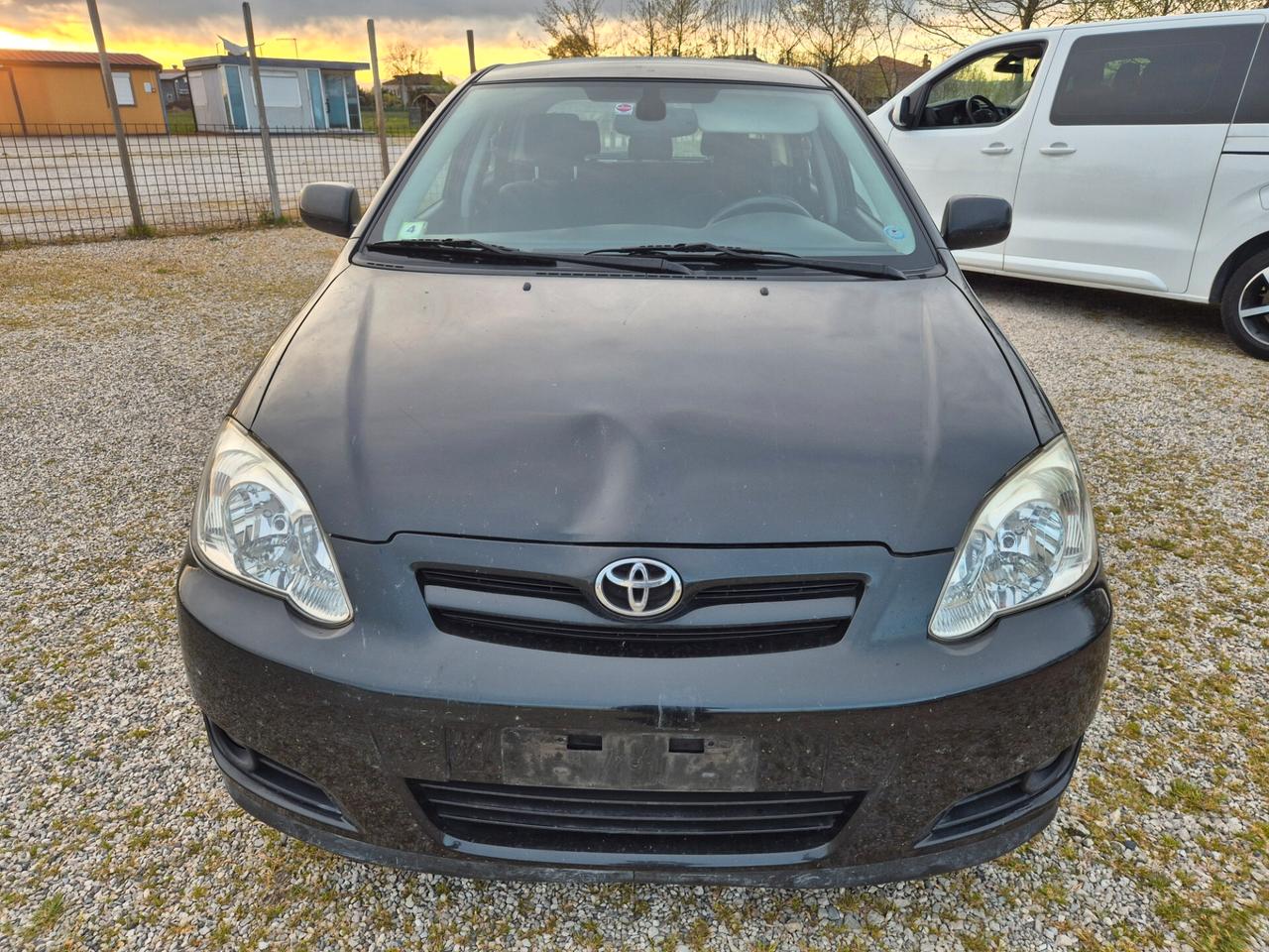 Toyota Corolla 1.6 16V 5 porte radiazione per Africa