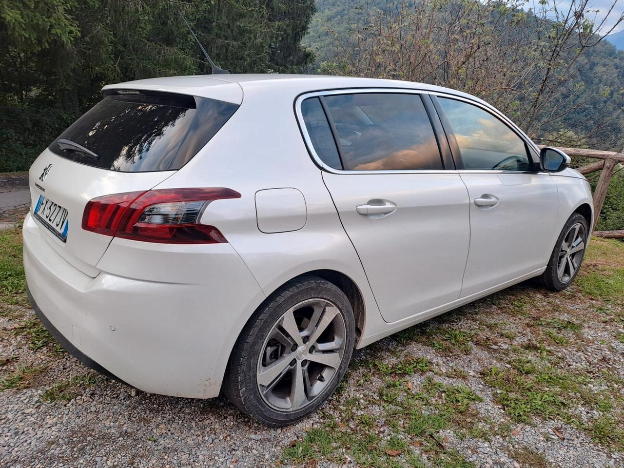 Peugeot 308 BlueHDi 130 S&S Allure