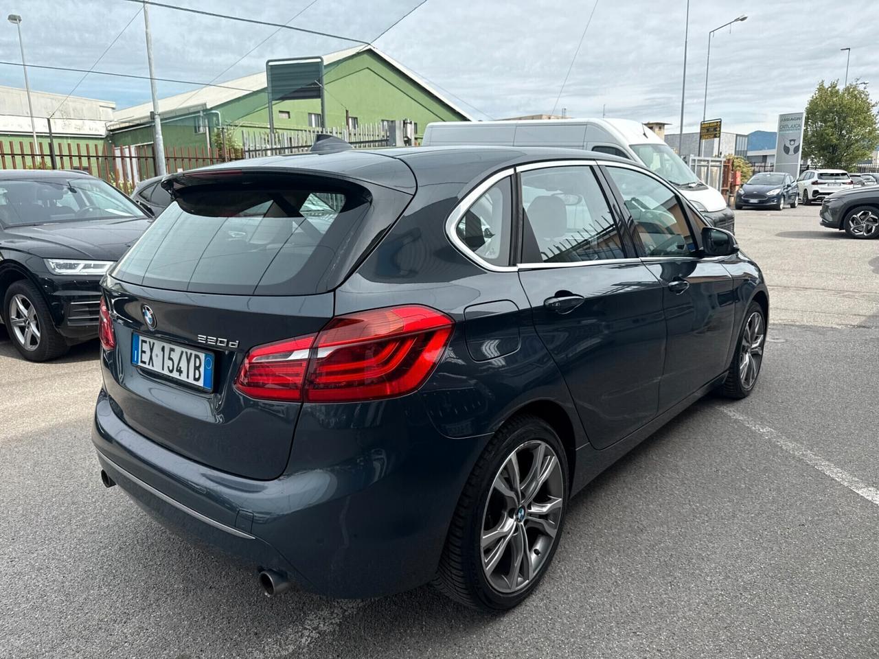 BMW 220 Active Tourer xdrive Luxury EURO 6