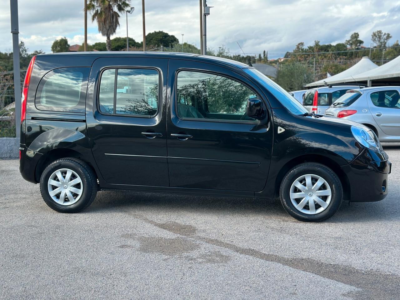 Renault Kangoo 1.5 dCi 105CV 5 porte Pianale Ribassato con Pedana