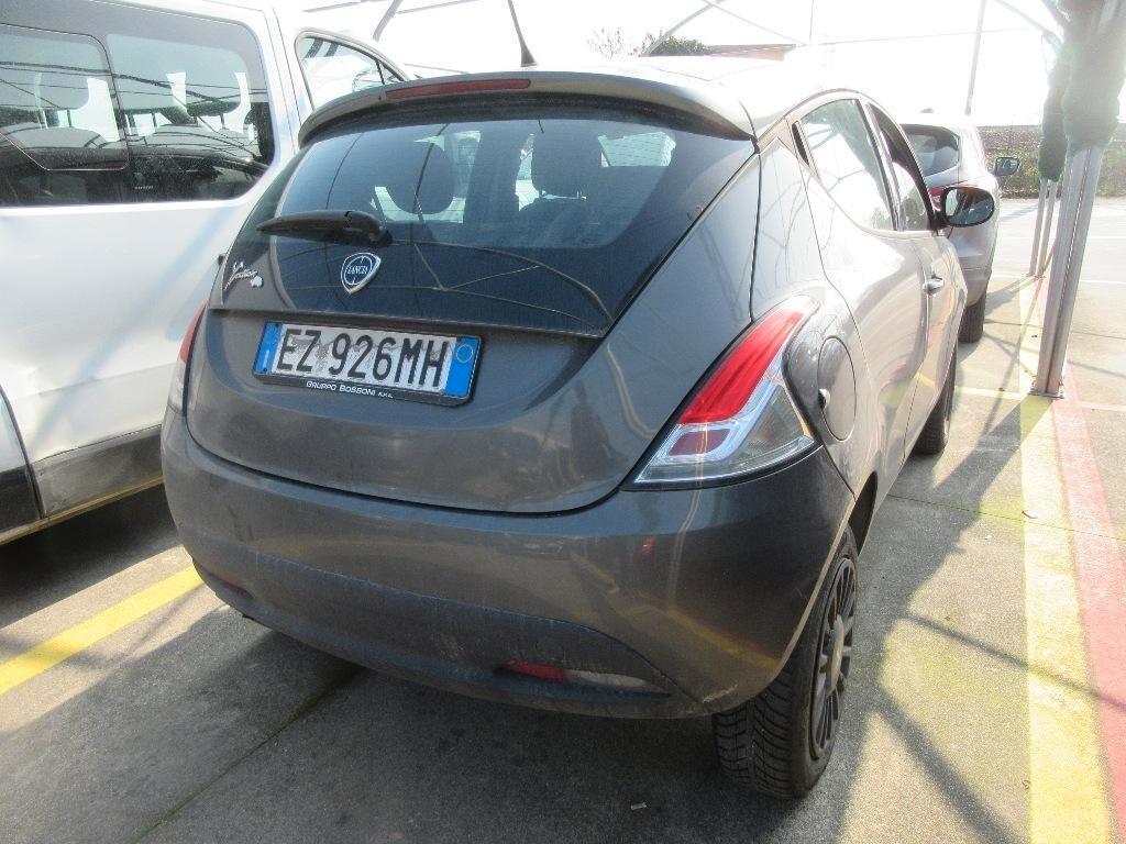 Lancia Ypsilon 0.9 TwinAir 85 CV 5 porte Metano Ecochic Gold