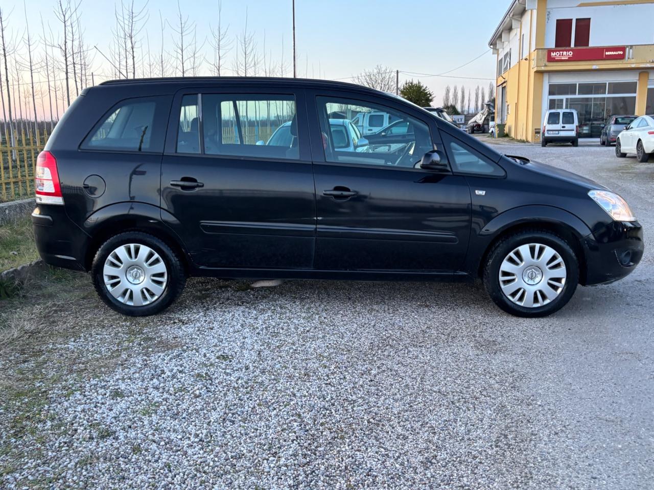 Opel Zafira 1.6 16V VVT Cosmo