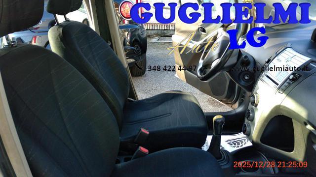 TOYOTA Yaris 1.3 5 porte Sol