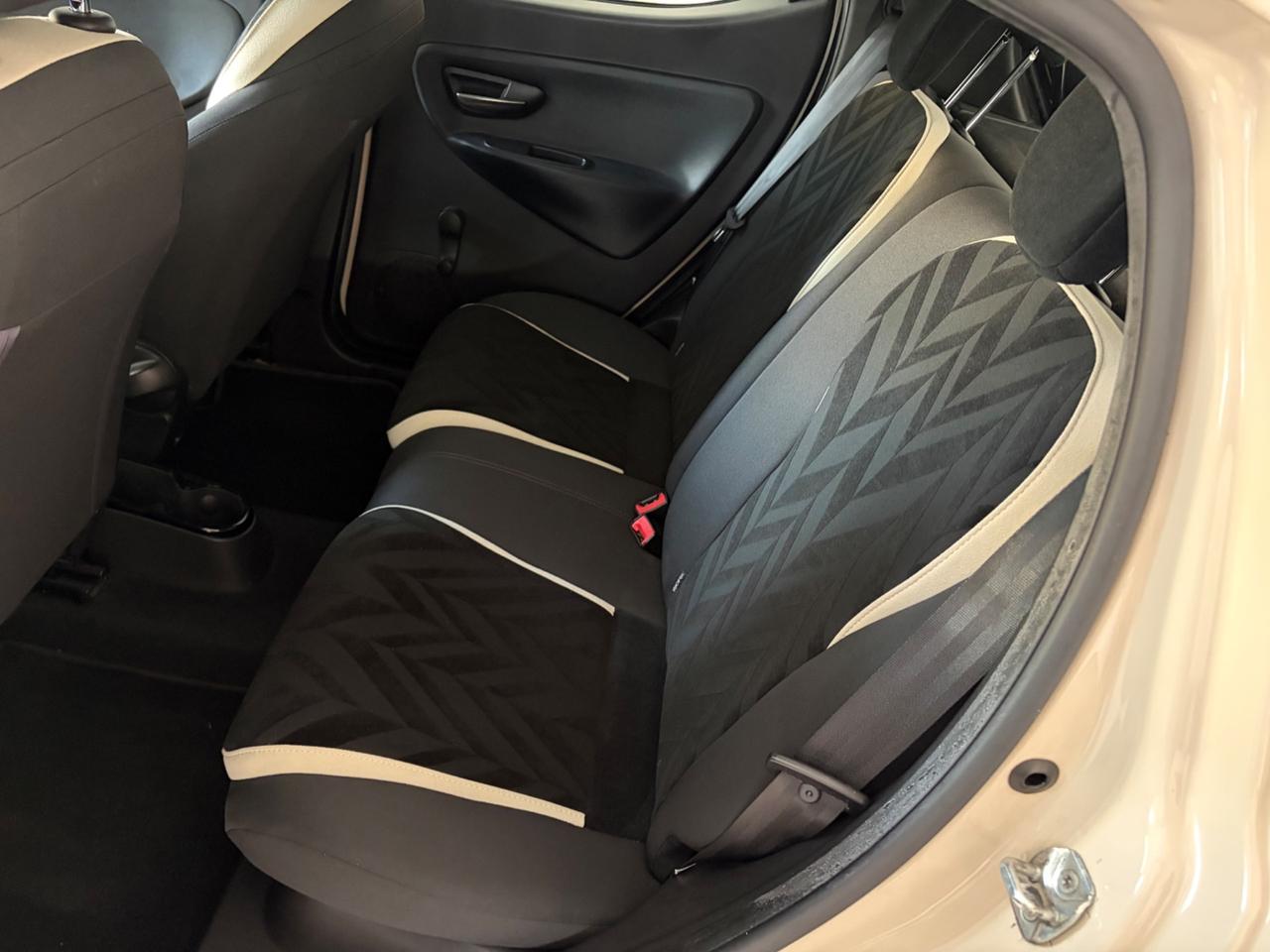 LANCIA YPSILON 1.2 69 CV 5 PORTE PLATINUM