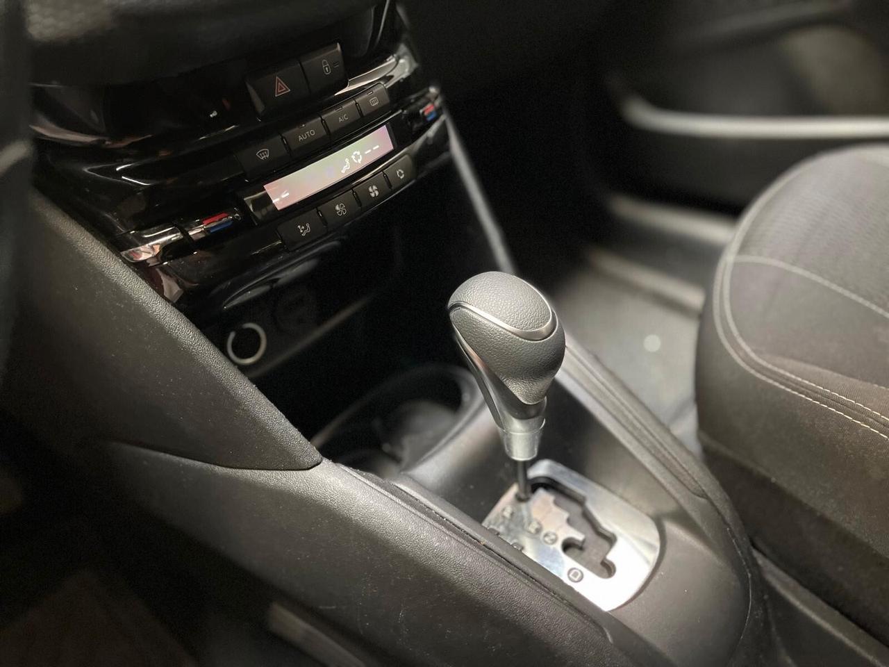 Peugeot 208 PureTech Turbo 110 EAT6 S&S 5 porte GT Line