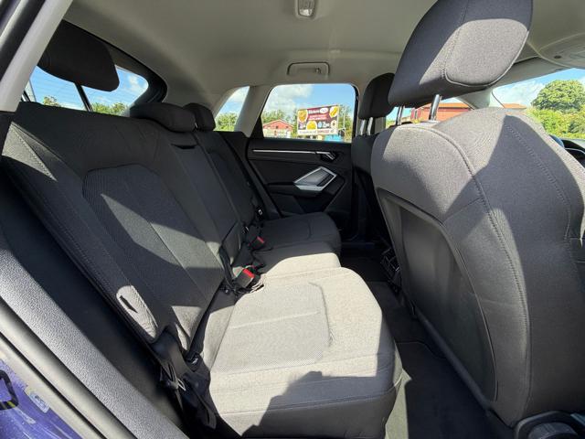 AUDI Q3 35 TDI quattro S tronic Business