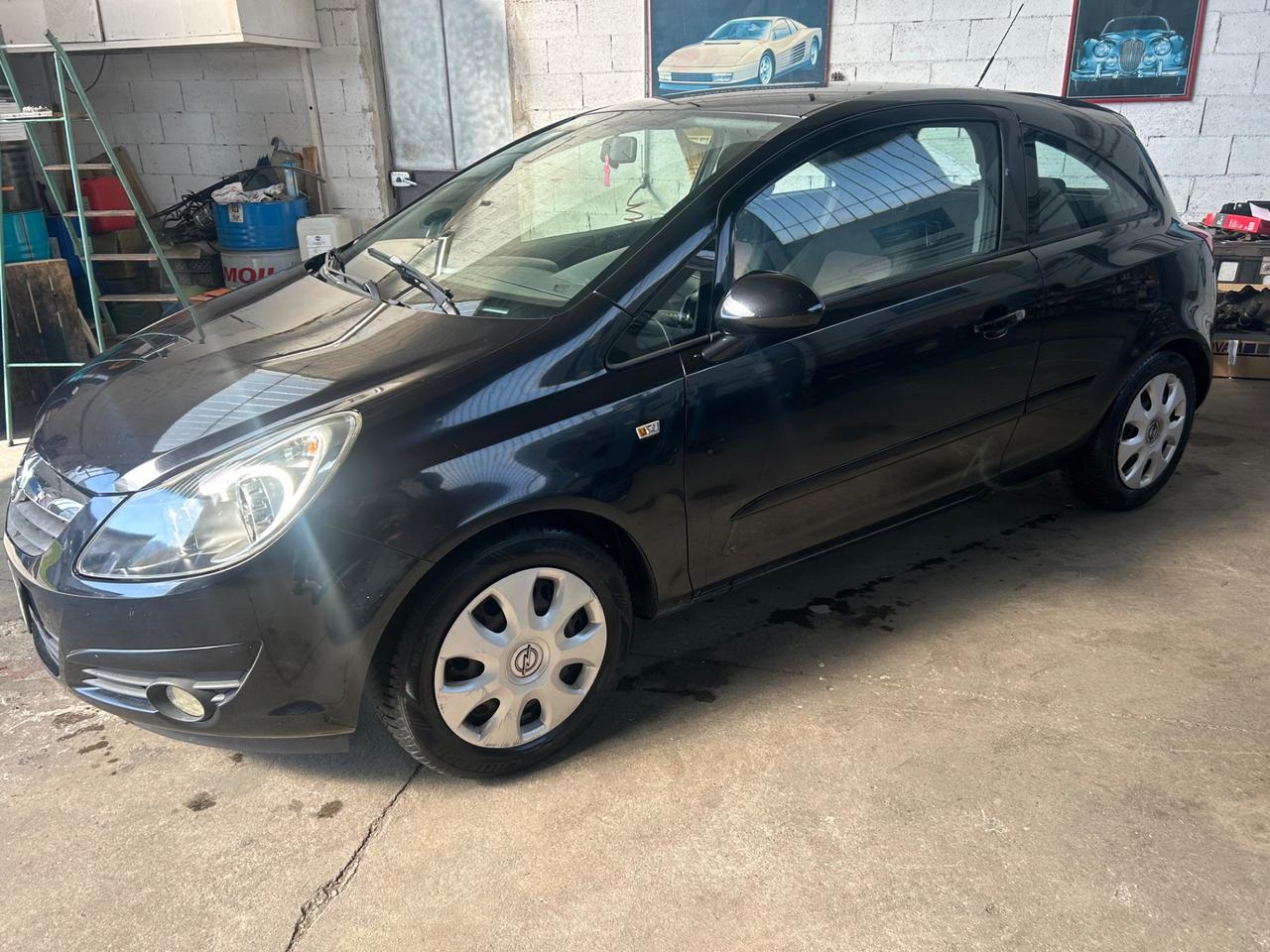 Opel Corsa 1.2 3 porte Club