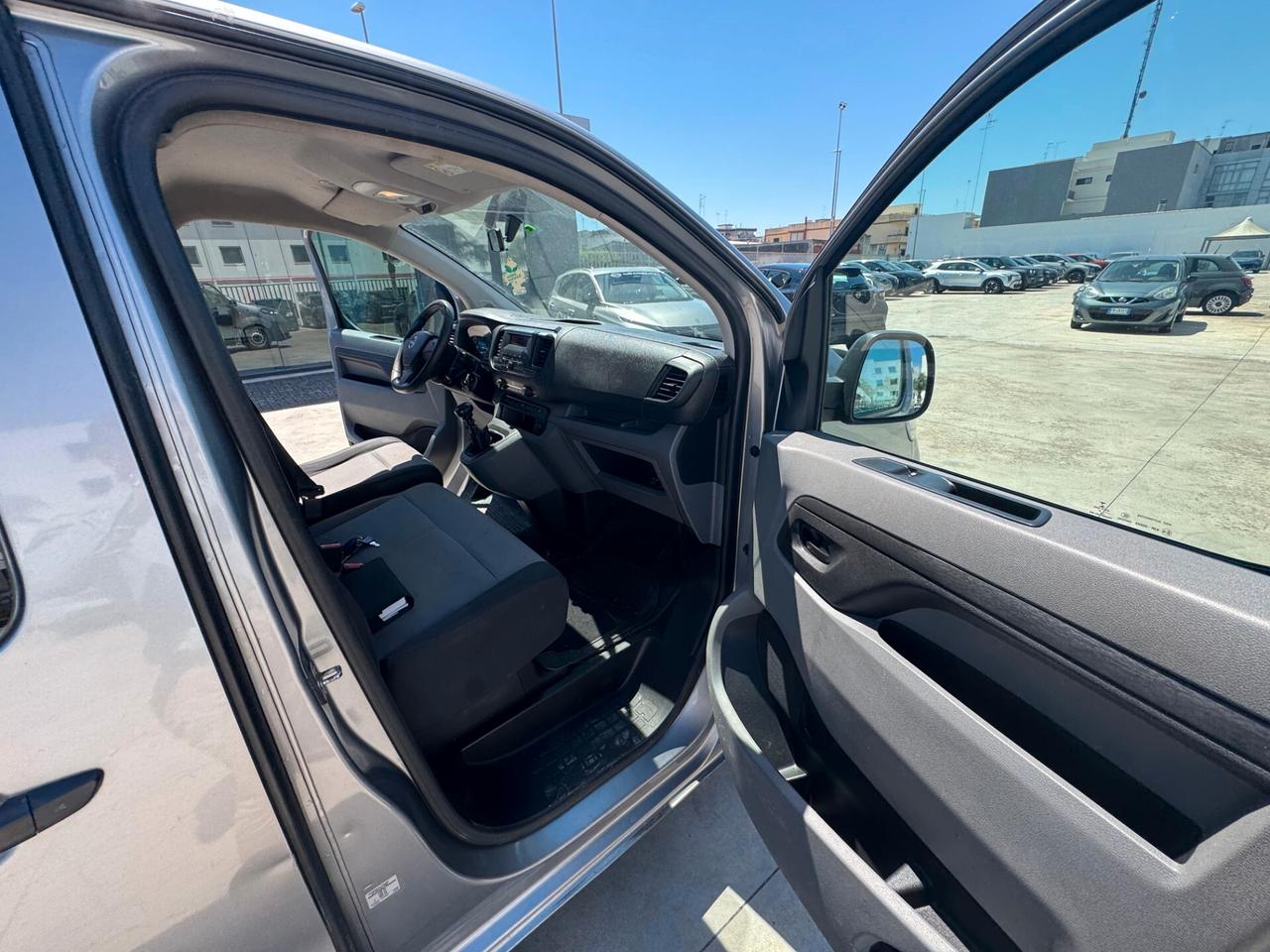 OPEL VIVARO 1.5D 120CV 9 POSTI PASSO LUNGO IVA