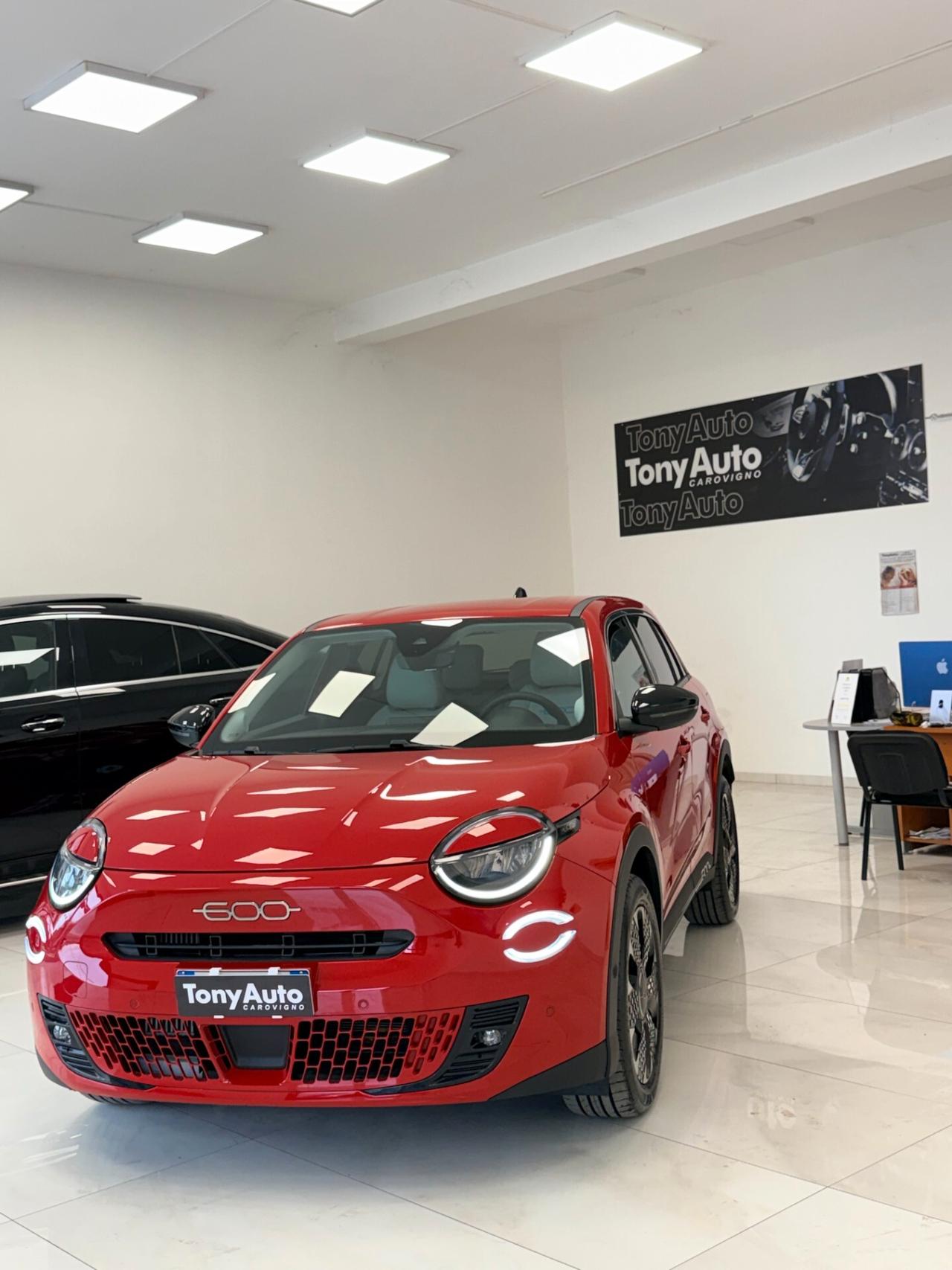 Fiat 600 1.2 hybrid La Prima auto NAVI,TELECAMERA 360,PELLE CHIAR,APPLE CARPLAY,VIRTUAL COCKPIT,ANDROID AUTO,