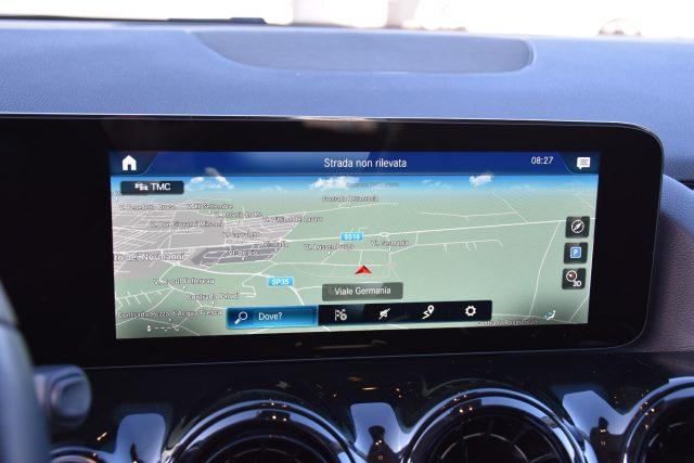 MERCEDES-BENZ GLA 200 d Automatic Business Extra