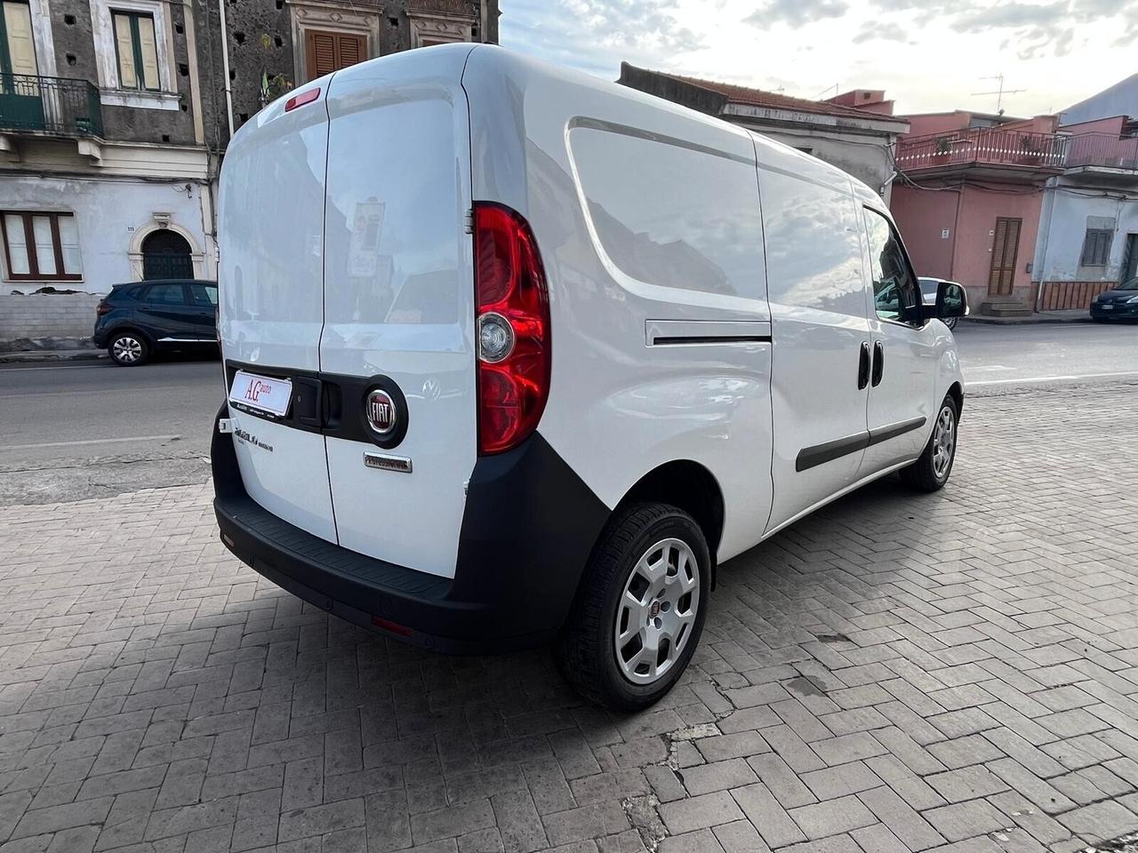 Fiat Doblo 1.6 MJT 105CV PL-TN Cargo MAXI Lounge DOPPIA PARTE LATERALE