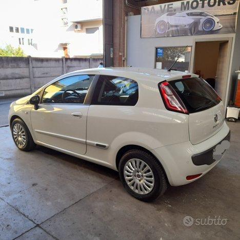 Fiat Punto Evo 1.3 Mjt 95 CV DPF 3 porte S&S Dualogic Dynamic