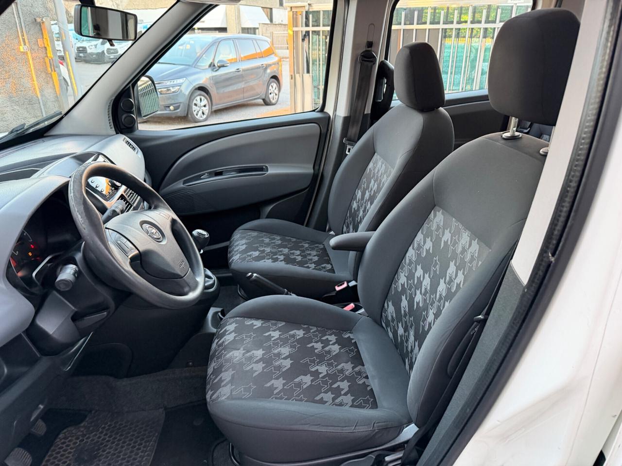 OPEL COMBO 1.6CDTI TETTO ALTO PEDANA OMOLOGATA DISABILI