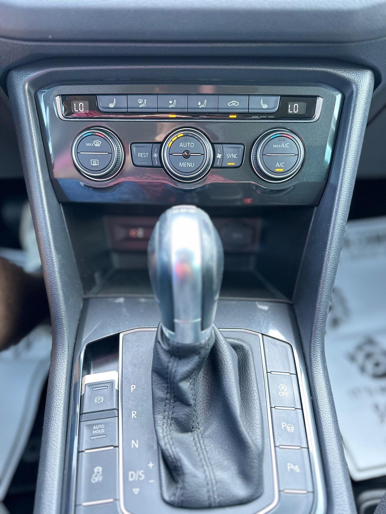 Volkswagen Tiguan 2.0 TDI SCR DSG 4MOTION R-LINE