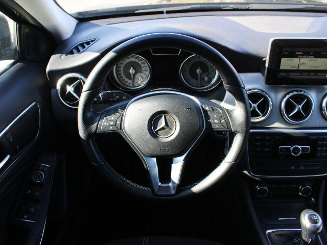 MERCEDES-BENZ GLA 180 CDI Sport