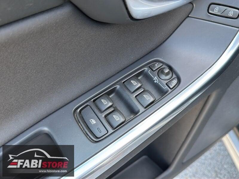 Volvo XC60 2.4 D4 181 Cv Automatic AWD Momentum - Navi, Cruise, Sensori ecc