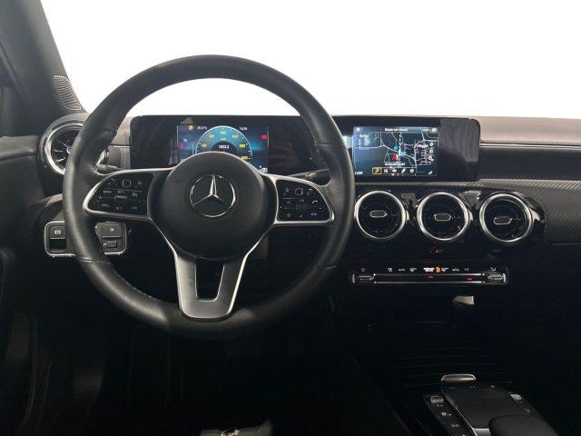 MERCEDES-BENZ A 180 d Automatic Business
