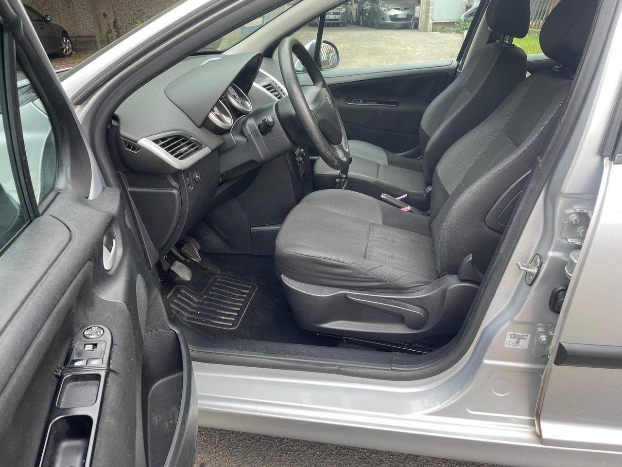 Peugeot 207 1.4 8V 75CV 5p. Energie Sport ECO GPL per Neopatentati