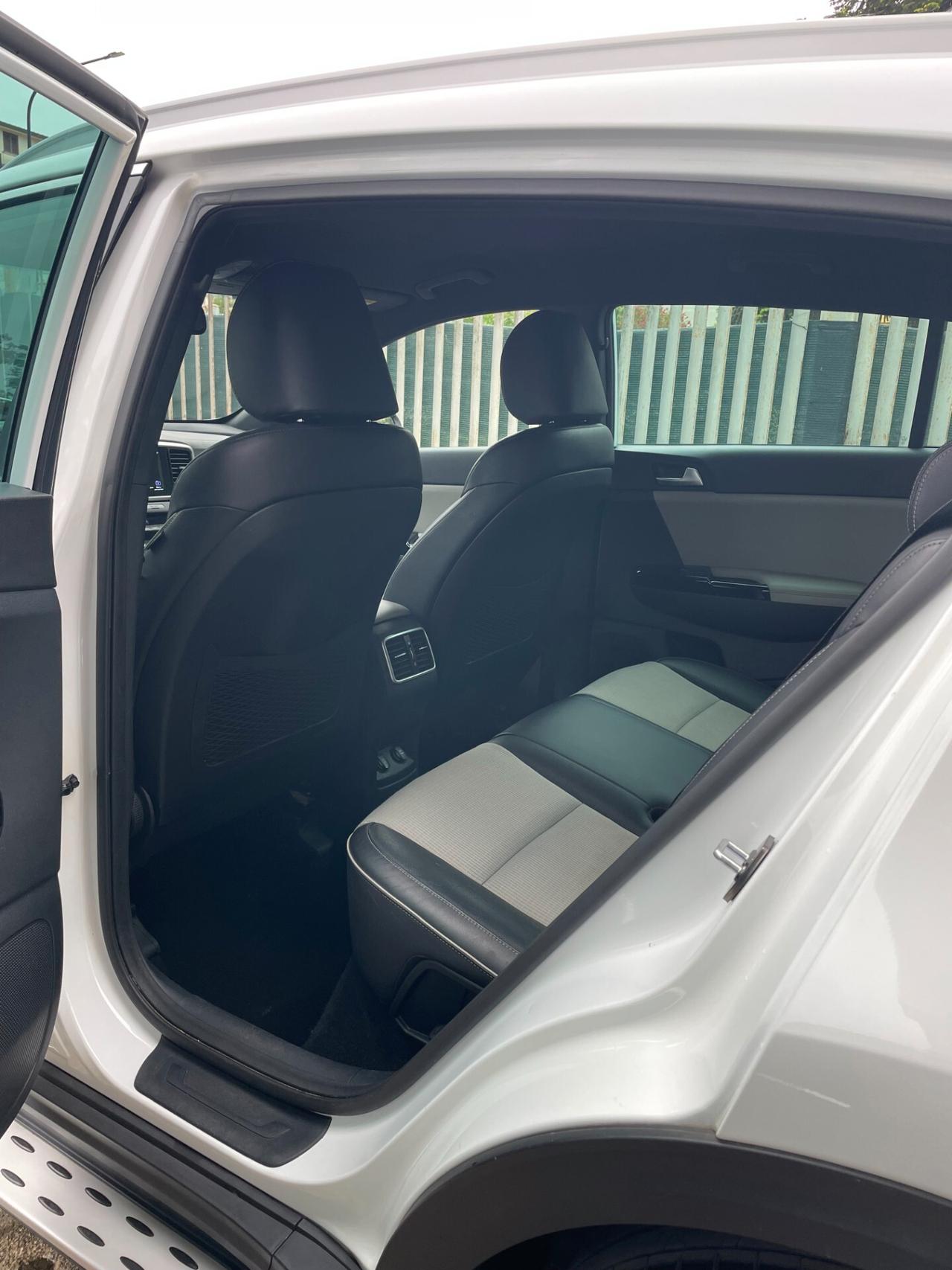 KIA Sportage 1.6 T-GDI DCT7 AWD GT Line