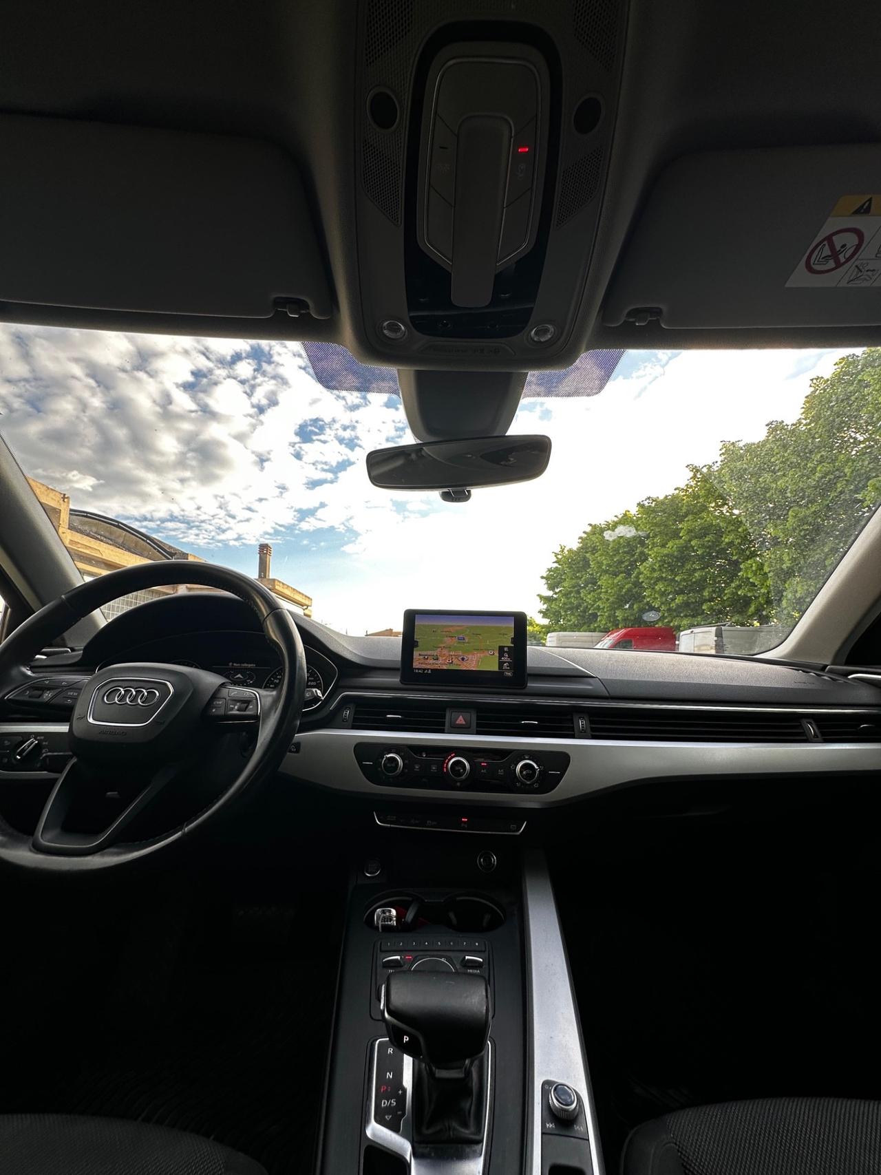 Audi A4 2.0 TDI 122 CV S tronic Business Sport