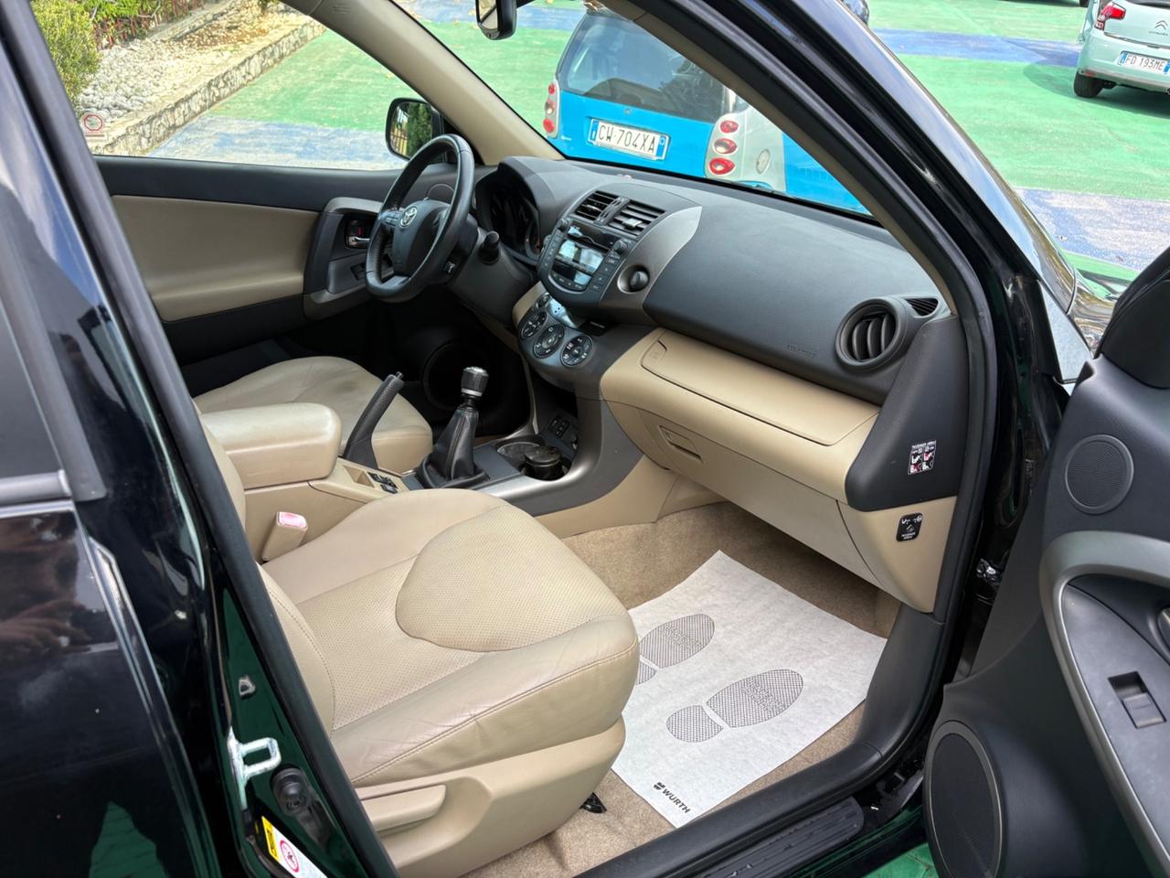 Toyota RAV 4 RAV4 2.2 D-4D 150 CV DPF Luxury