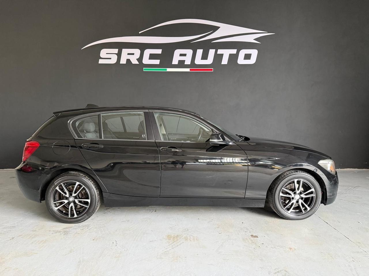 Bmw 118 118d 5p. Unique