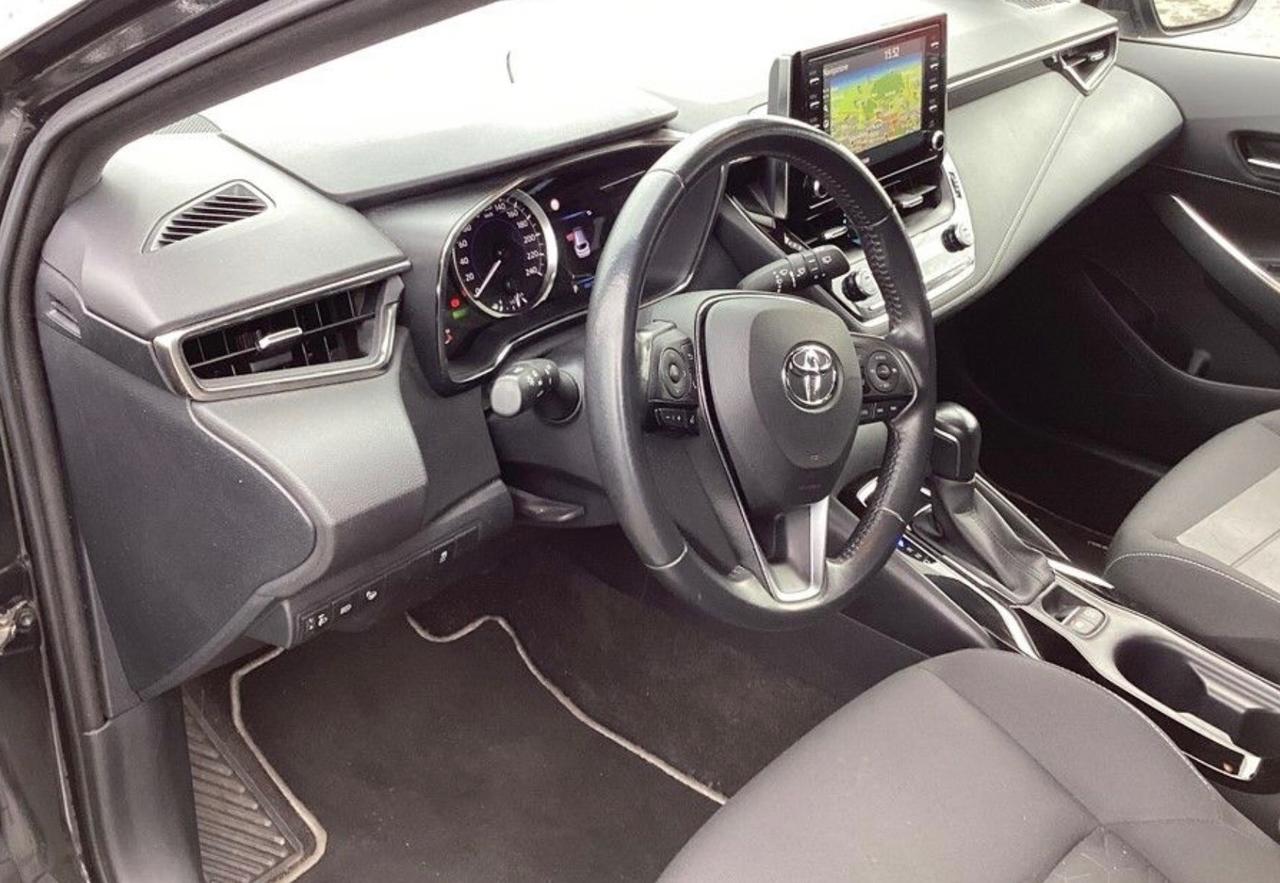 Toyota Corolla Touring Sports 1.8 Hybrid Business Tech