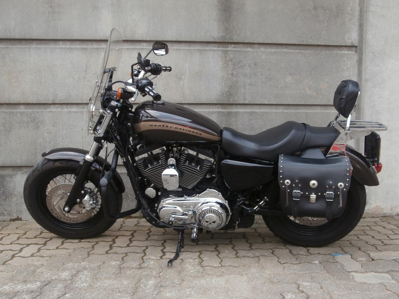 Harley-davidson 1200 Sportster Custom (2017) - XL 1200C passaggio incluso.