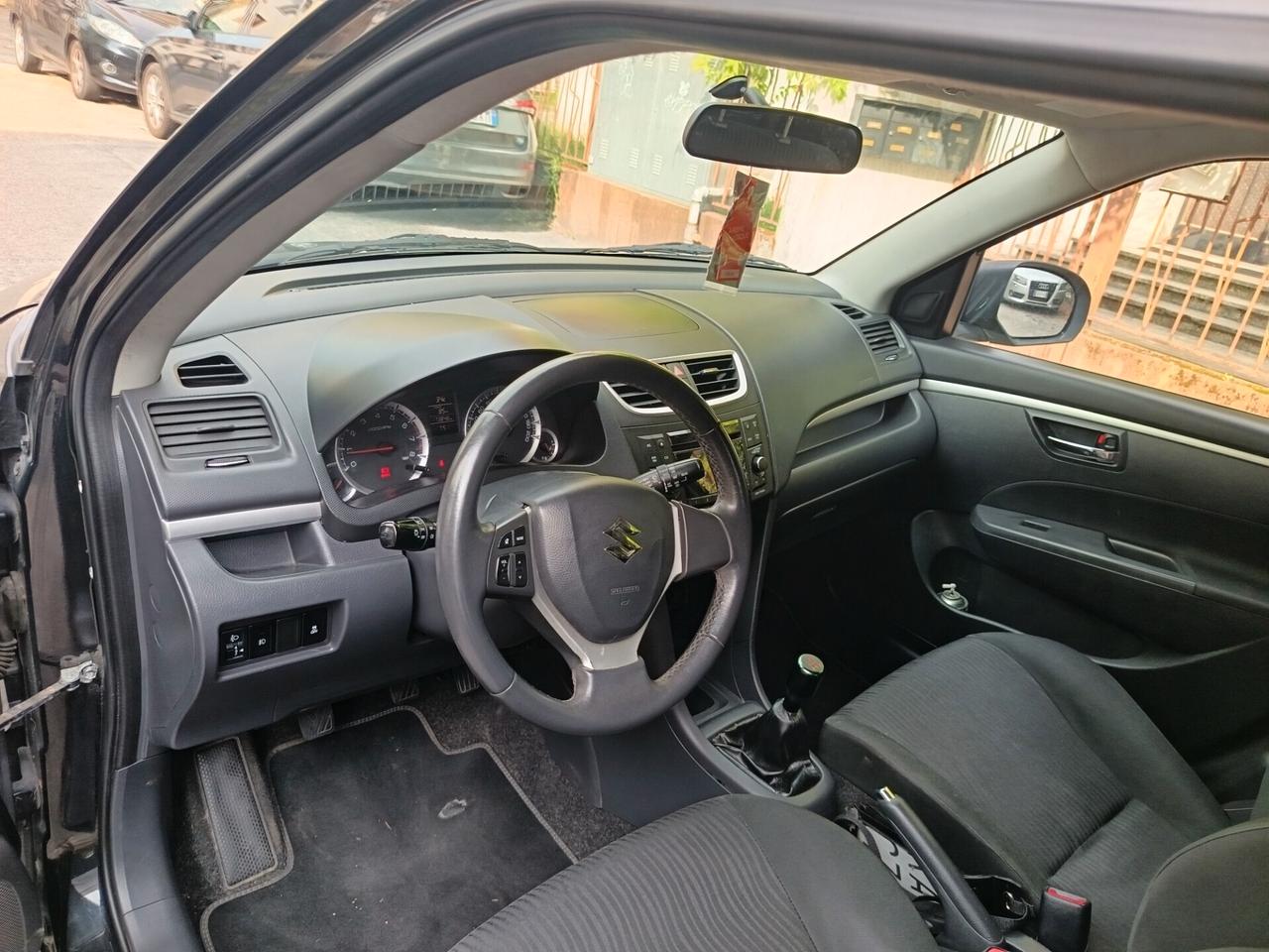 Suzuki Swift 1.2 Benz Style 2013 ok neo patente