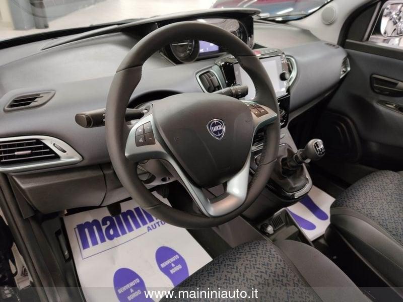 Lancia Ypsilon 1.0 Hybrid 70cv 5P Platino + Car Play "SUPER PROMO" m