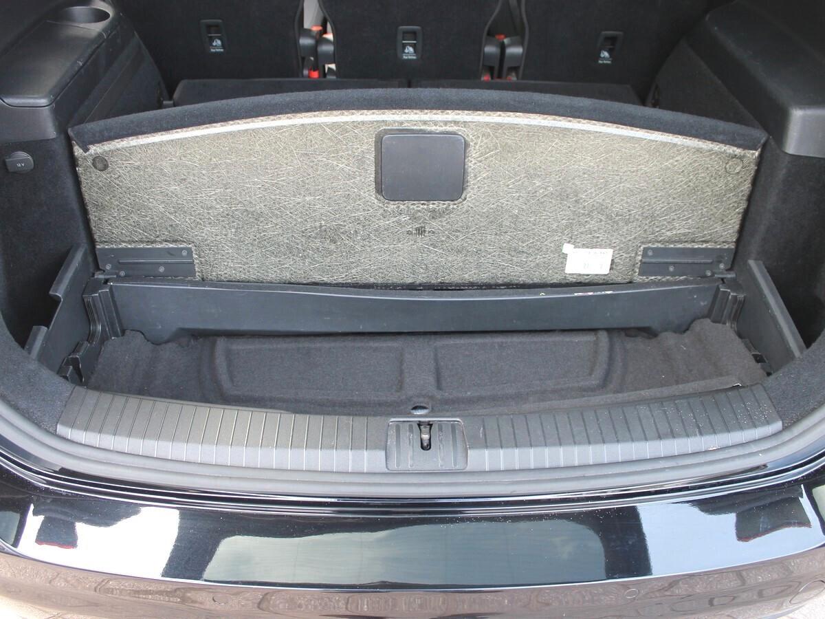 Volkswagen Touran 2.0 TDI 150 CV SCR DSG Executive BlueMotion Tech.7p Nav PDC UNIPRO IVA DEDUC.