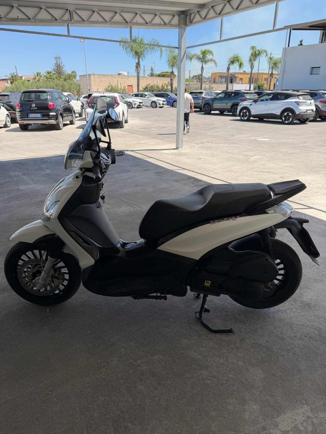 PIAGGIO Beverly 125 Piaggio Beverly 125 i.e.