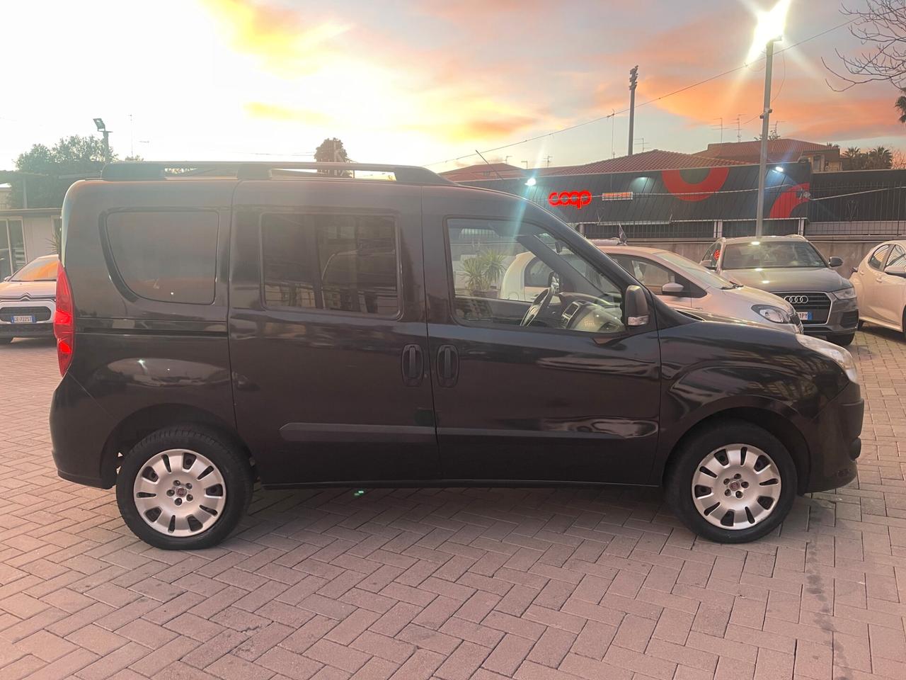 Fiat Doblò 5 posti Diesel (motore rigenerato km0)