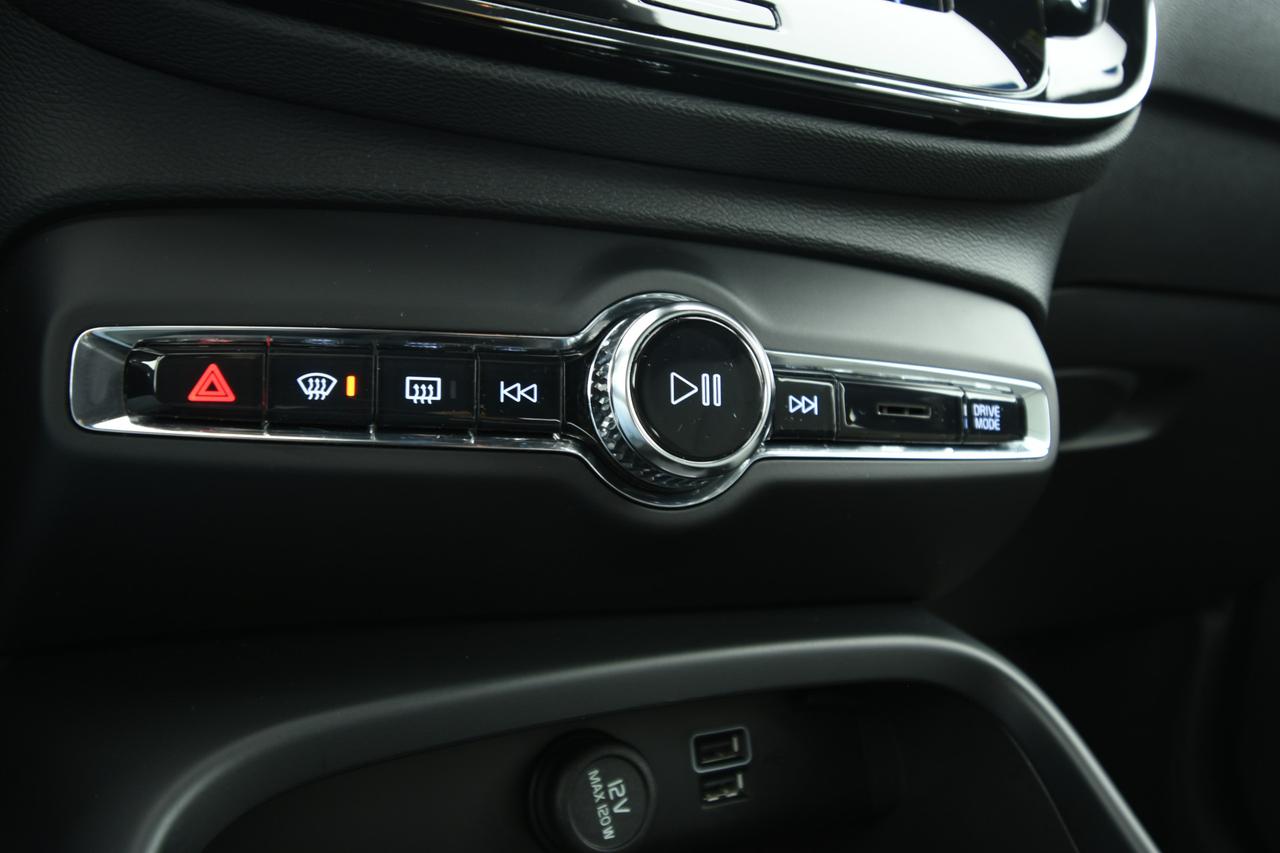 VOLVO XC40 1.5 t4 recharge phev Core auto NEOPATENTATI+APP CONNECT