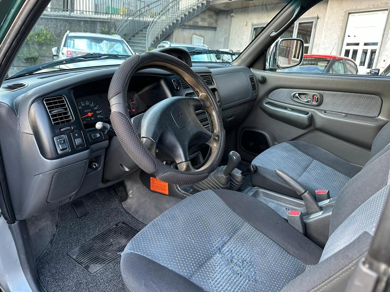 Mitsubishi L200 2.5 TDI 4WD Club Cab Pick-up GLS