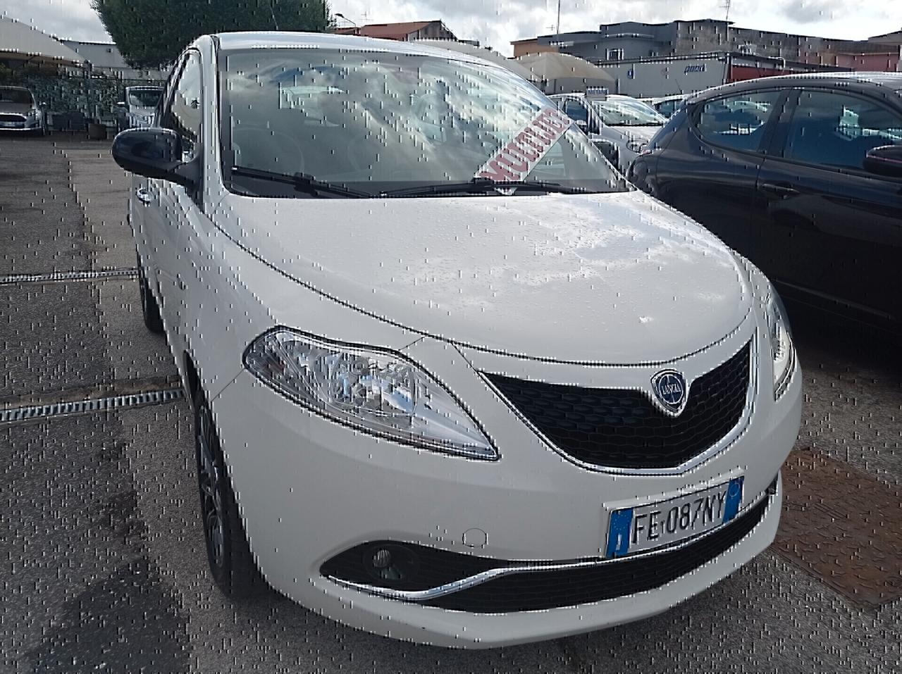 Lancia Ypsilon 1.3 MJT 95 CV 5 porte S&S Gold