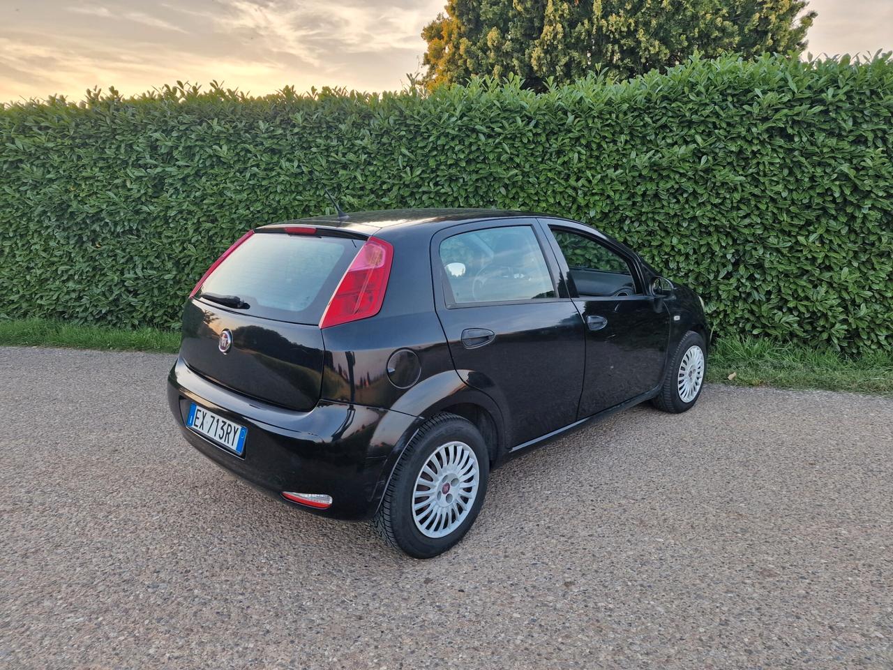 Fiat Punto 1.3 MJT 75cv 5p