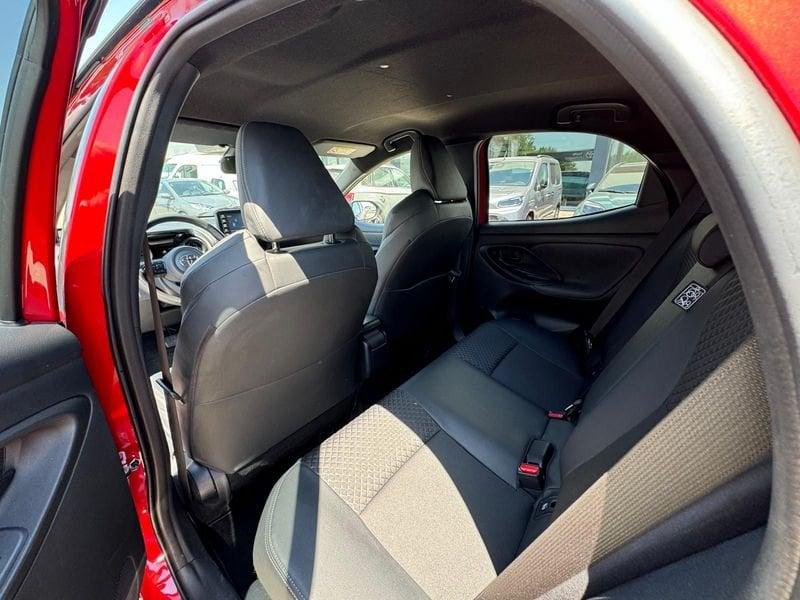 Toyota Yaris Hybrid Style MY22