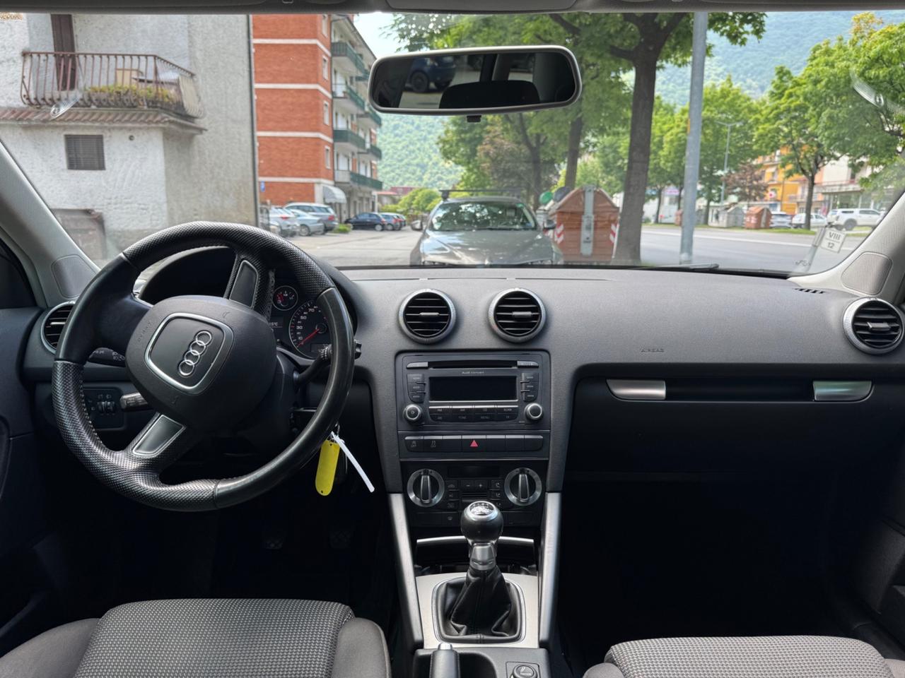 Audi A3 SPB 1.6 TDI 105 CV CR - VETRI OSCURATI - GIA' TAGLIANDATA
